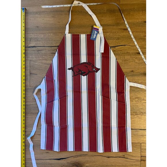 University Of Arkansas Razorbacks Striped Apron With Pockets & Adjustable Neck - Picture 4 of 4